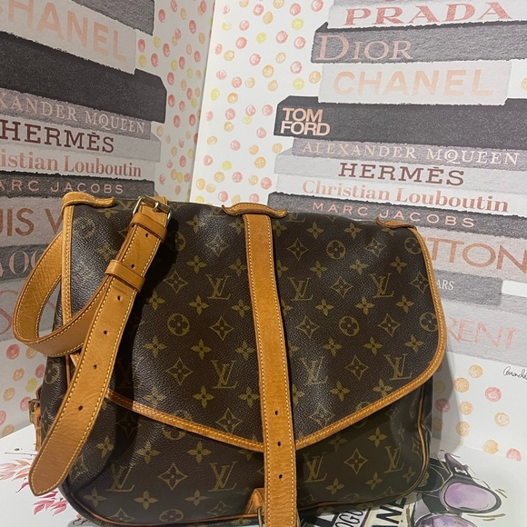 Louis Vuitton Monogram Saumer (free LV Dust Bag) - Picture 5 of 5